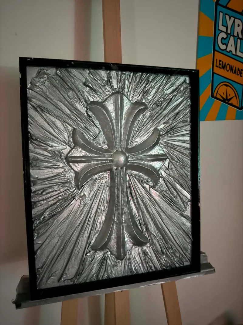 Chrome Hearts — Relief et acrylique métallisée, encadré, 52 × 41,5 cm, 2026